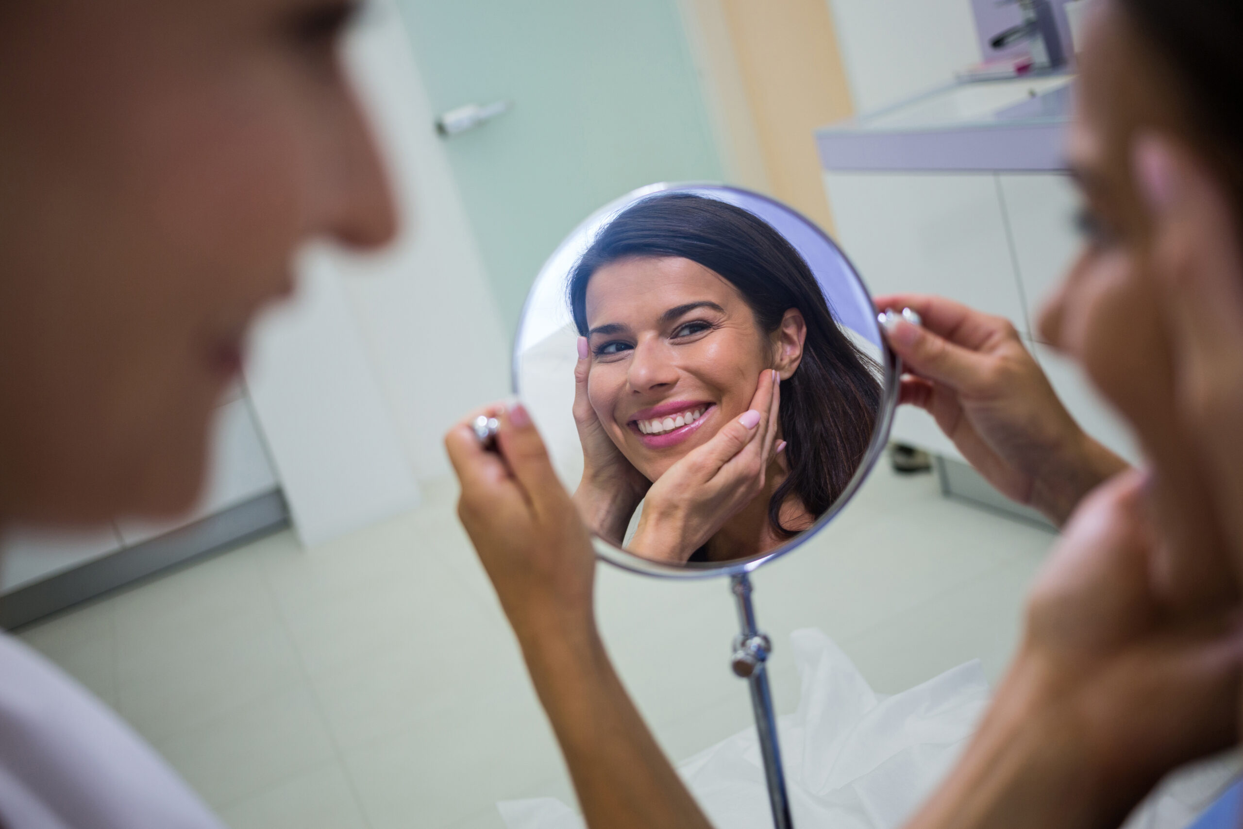 Eyebrow threading appointment prep tips: fresh clean brow result after a salon visit